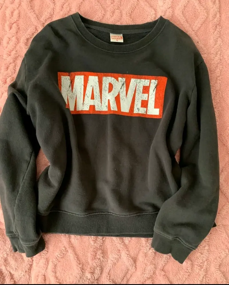 Polerón negro Marvel para hombre
