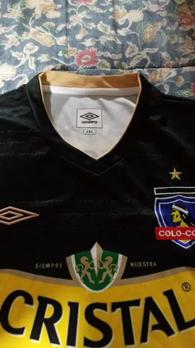 Camiseta de fútbol Colo-Colo Umbro negra - miniatura 2