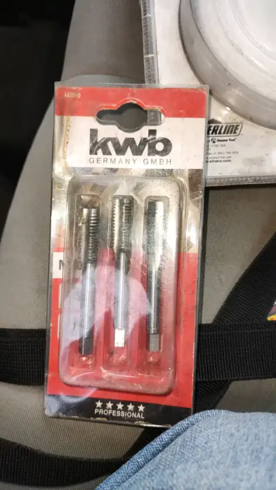 Juego de machos de roscar KWB 3 piezas - miniatura 2