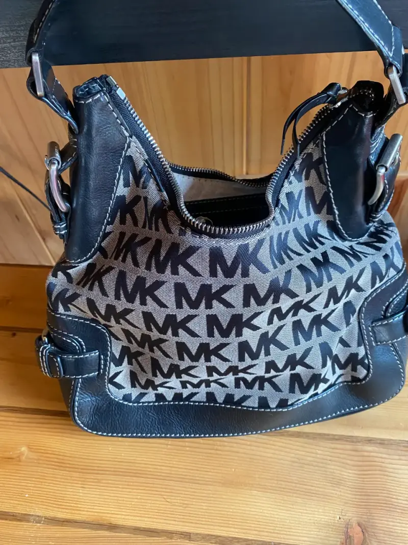 Bolso de hombro Michael Kors con logo MK - 2