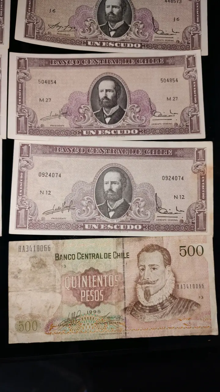 Billetes antiguos de Chile 1, 500 y 1000 escudos - 3
