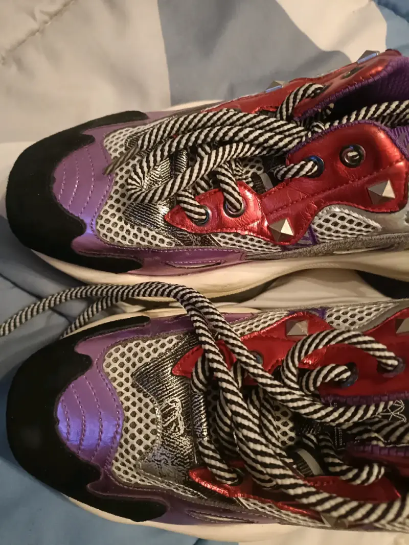 Zapatillas deportivas multicolor con detalles metálicos - 4