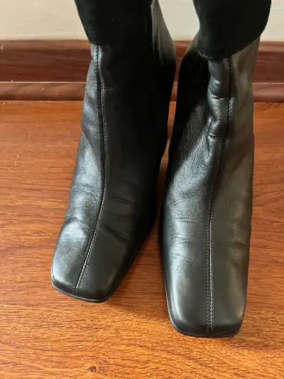 Botines de cuero negro con tacón alto - miniatura 4