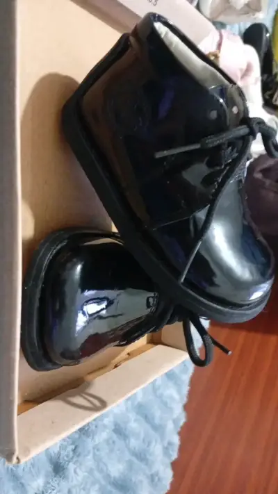 N° 20 Zapatos de charol negro para niños - miniatura 2