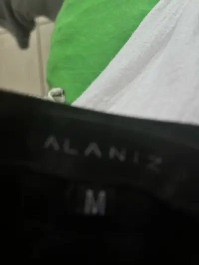 Falda corta negra Alaniz talla M - miniatura 1