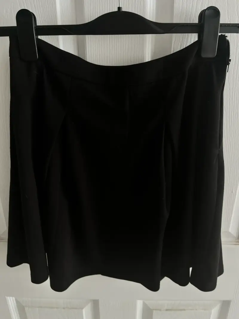 Falda corta negra Alaniz talla M - 4