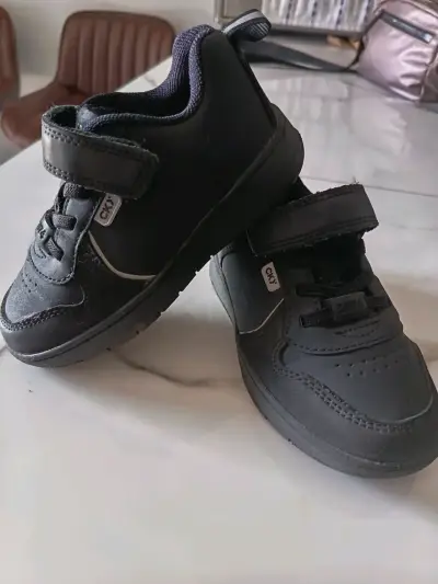 Zapatos escolares negros CKY para niños - miniatura 1