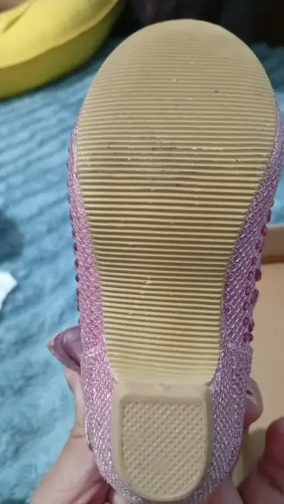 N° 20 Zapatos de niña brillantes rosados con lazo - miniatura 4