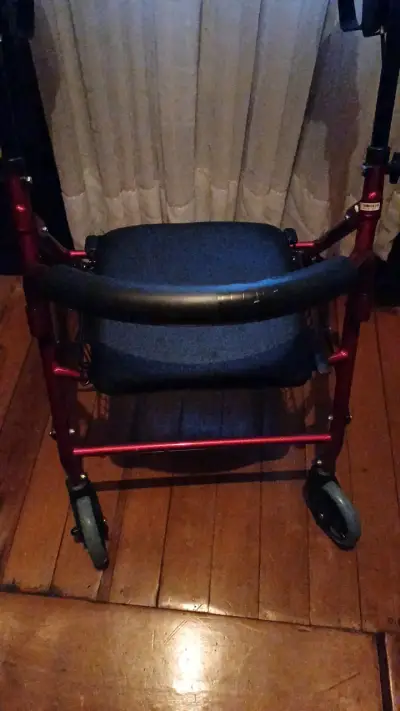 Silla de auto para bebé - miniatura 6