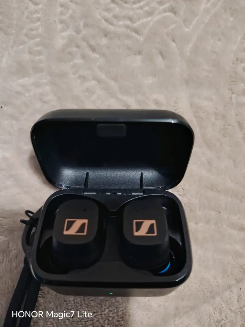 Audífonos In-ear Inalámbricos Sennheiser Sport Negros - 4