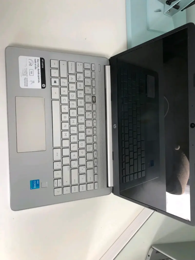 Notebook HP Intel Core i3 11ª Gen 4GB RAM SSD256GB - 6