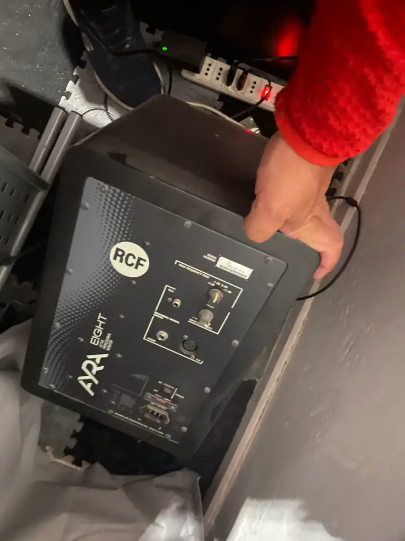 Par de monitores Activos RCF Ayra Eight - 1
