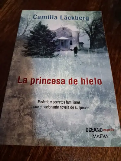 Libro 'La princesa de hielo' de Camilla Läckberg - miniatura 1