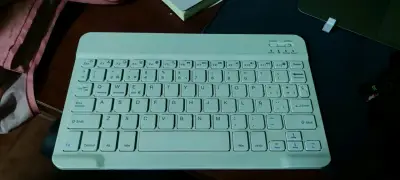 Teclado Bluetooth - miniatura 1
