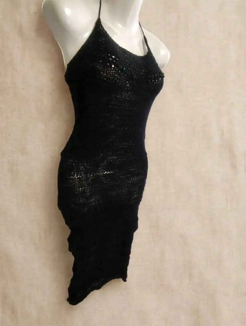 Vestido de crochet negro elegante - 1