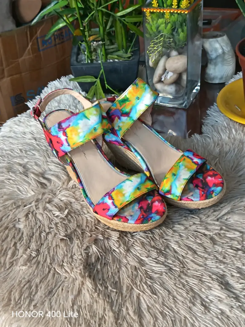 Sandalias de cuña multicolor con plataforma - 3