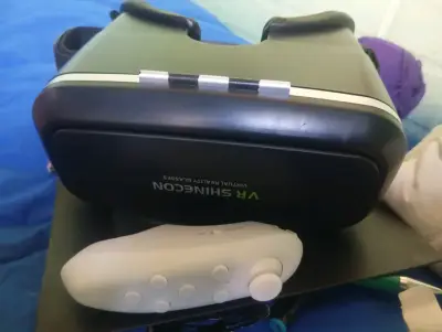 Gafas de Realidad Virtual VR Shinecon con Control - miniatura 2