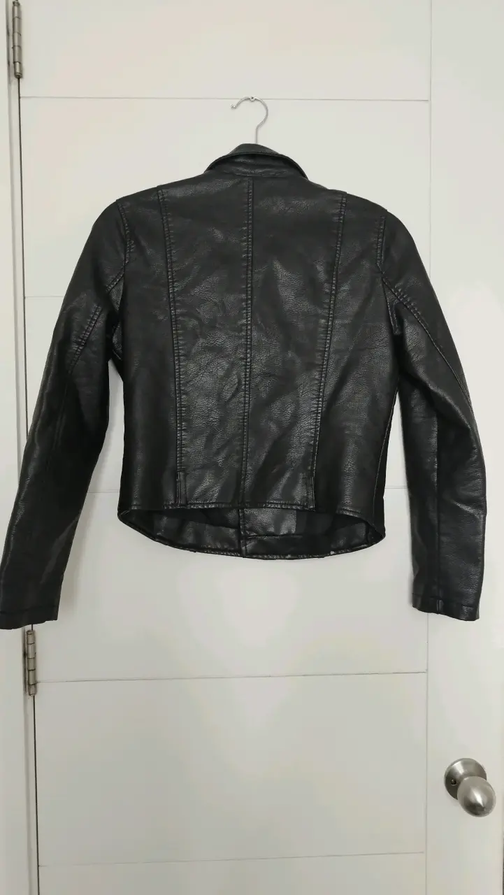 Chaqueta de ecocuero negra estilo biker para mujer - 6