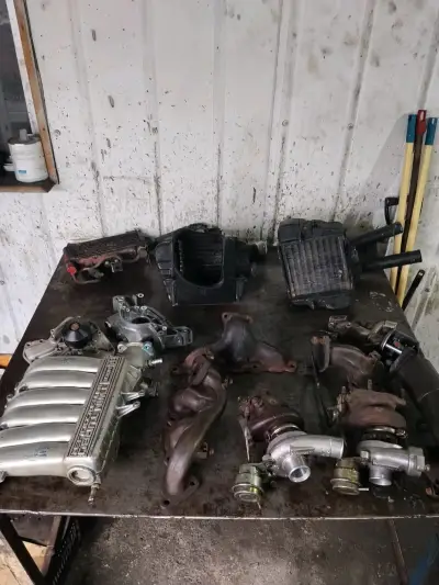 Kit de piezas de motor para automóvil - miniatura 1