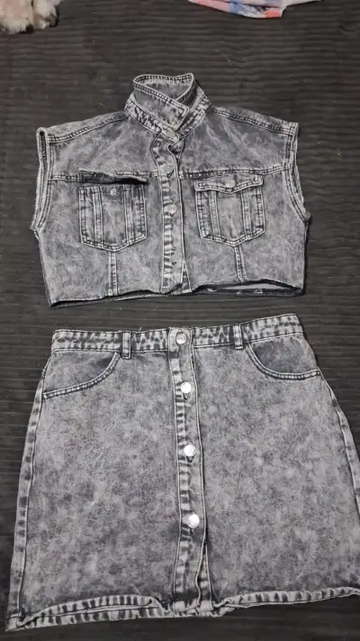 Conjunto de mezclilla gris sin mangas para mujer - miniatura 1