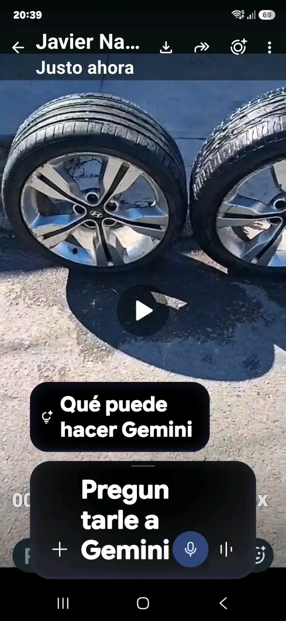 Llantas de aleación Hyundai con neumáticos