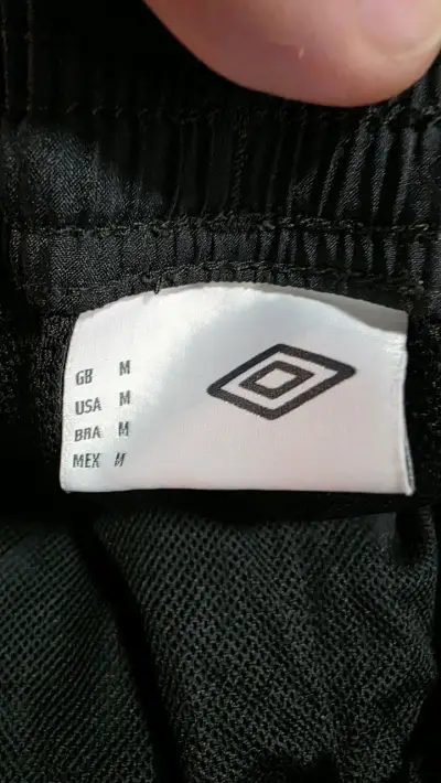 Chaqueta deportiva Colo-Colo Umbro negra - miniatura 5