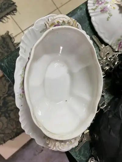 Sopera de porcelana con diseño floral vintage - miniatura 3