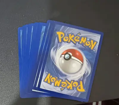 Cartas Pokémon colección variada - miniatura 1