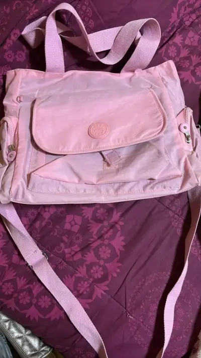 Bolso  rosa con múltiples compartimentos - miniatura 1