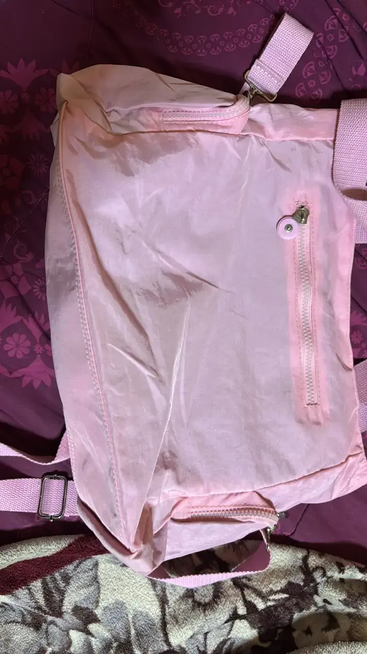 Bolso  rosa con múltiples compartimentos - 2