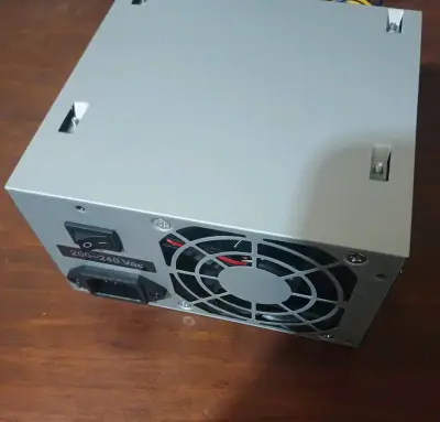 Fuente de Poder Generica 650W Voltix Power - ATX - miniatura 1