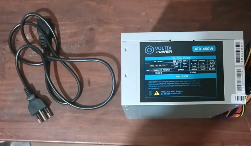 Fuente de Poder Generica 650W Voltix Power - ATX - 4