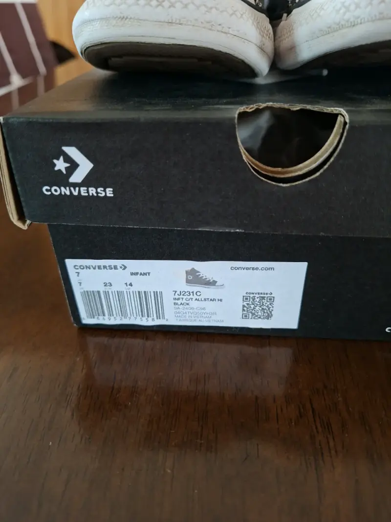 Zapatillas Converse Chuck Taylor All Star Hi Negras para Niños - 1