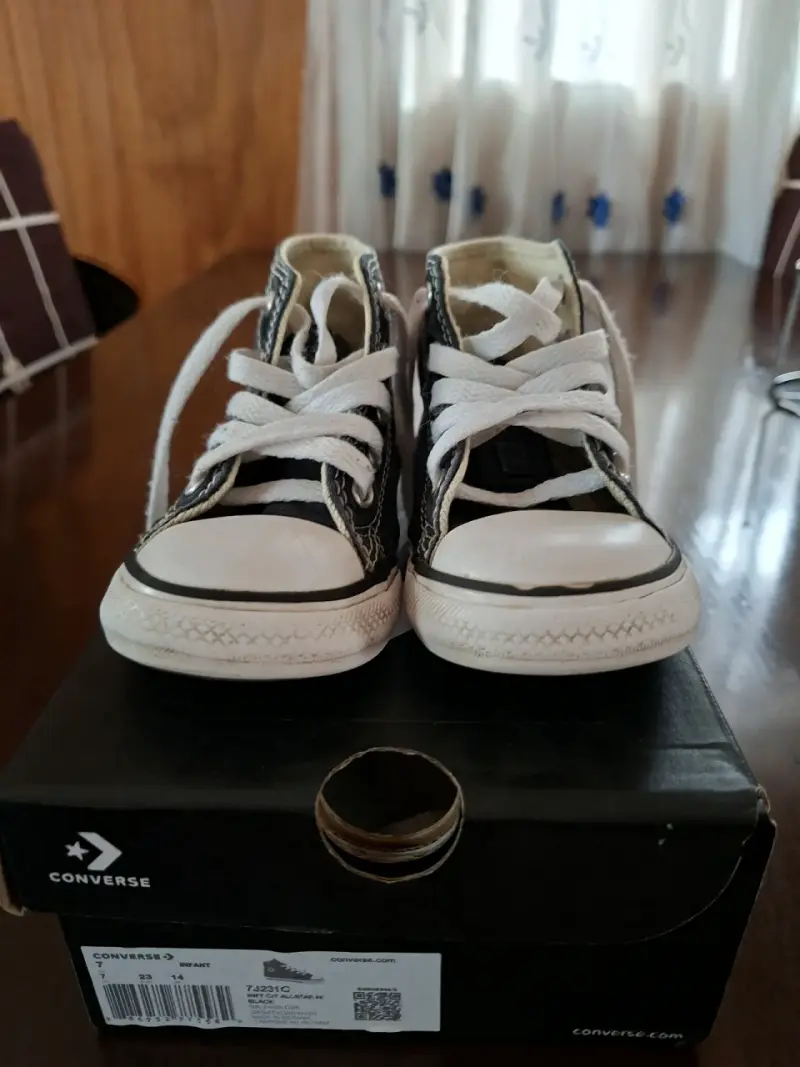 Zapatillas Converse Chuck Taylor All Star Hi Negras para Niños - 2