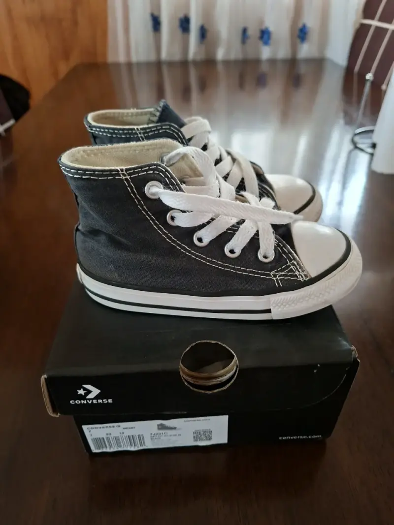 Zapatillas Converse Chuck Taylor All Star Hi Negras para Niños - 6