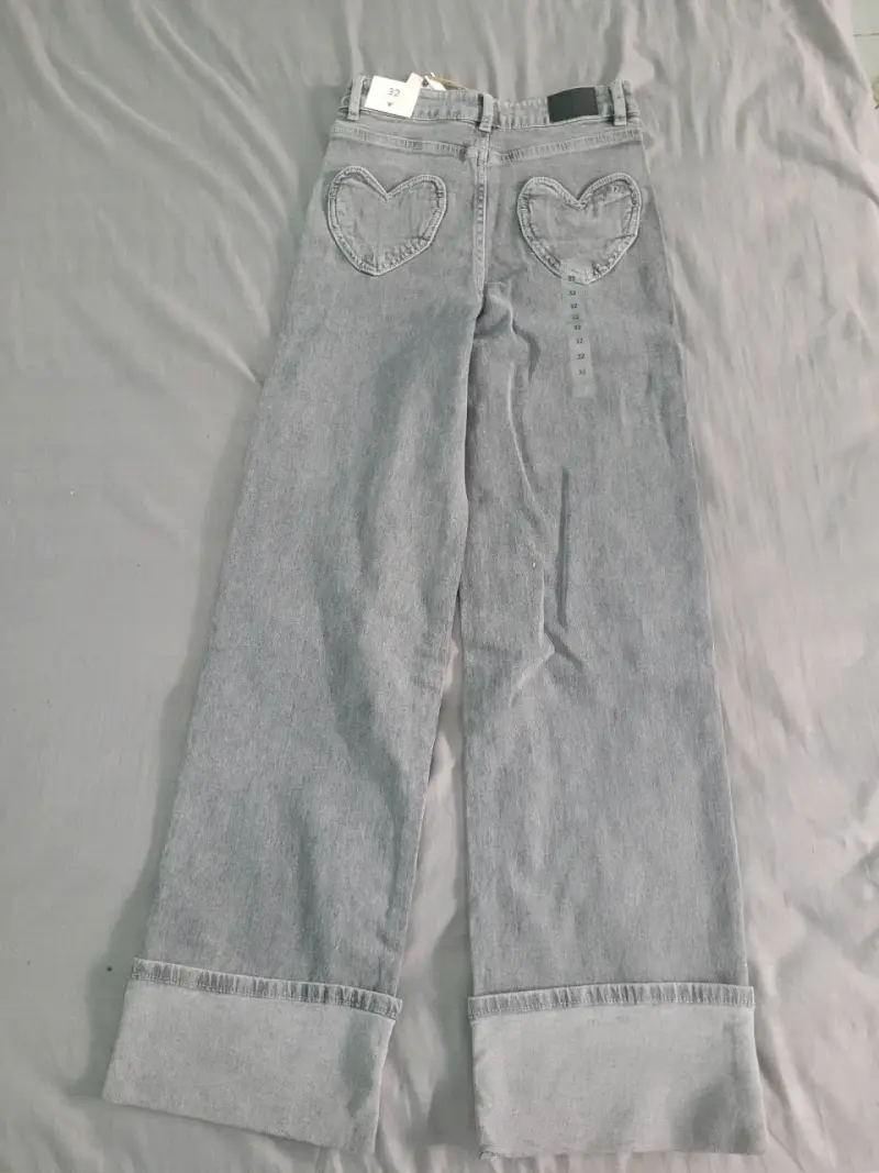 Jeans Raindoor anchos gris con diseño de corazones - 2