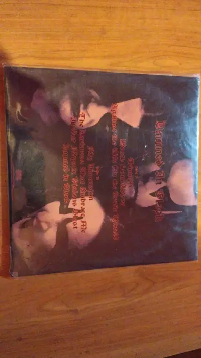 Vinilo de música 'Damned in Black' - miniatura 2