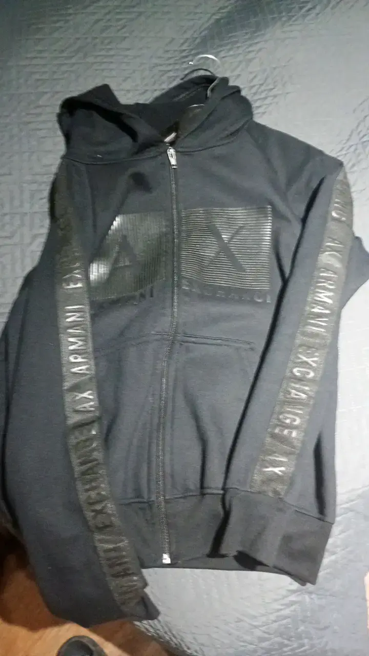 Polerón negro con capucha Armani Exchange - 1