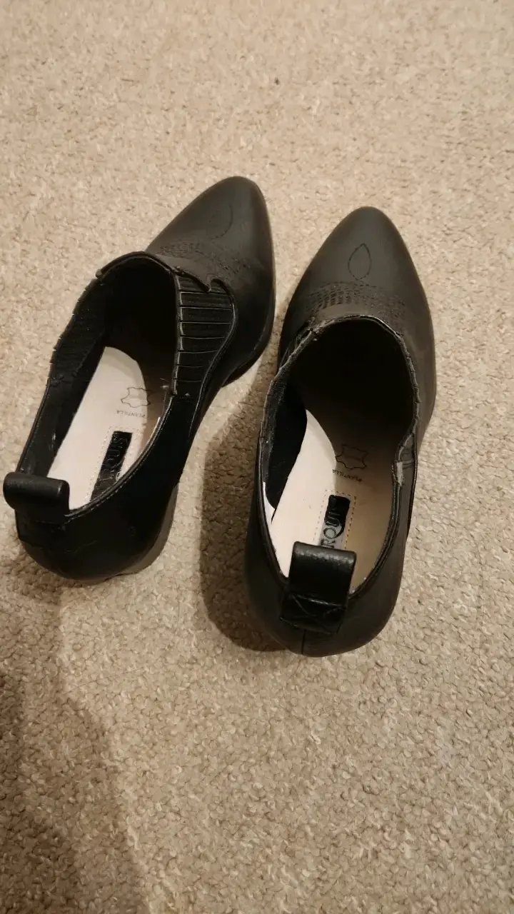 Botines de cuero negro para mujer - 2