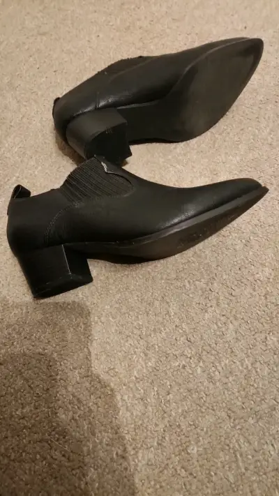 Botines de cuero negro para mujer - miniatura 3