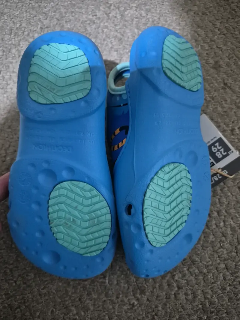 Sandalias azules para niños con diseño de tigre - 2