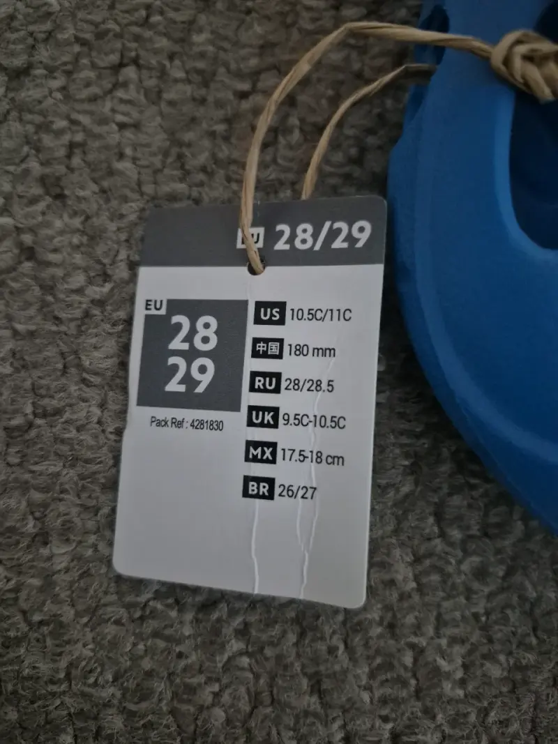 Sandalias azules para niños con diseño de tigre - 4