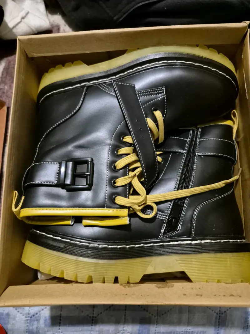 Botas negras - 1