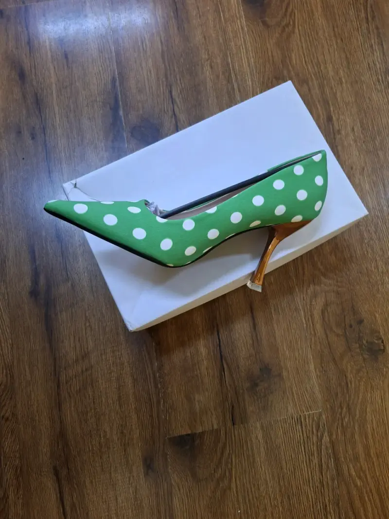 Zapato Tacón Verde con Lunares Blancos - 2