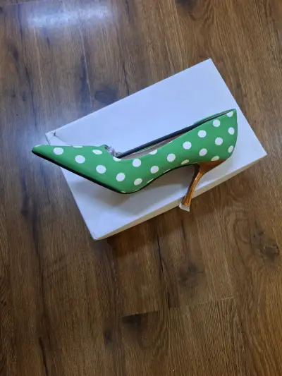 Zapato Tacón Verde con Lunares Blancos - miniatura 2
