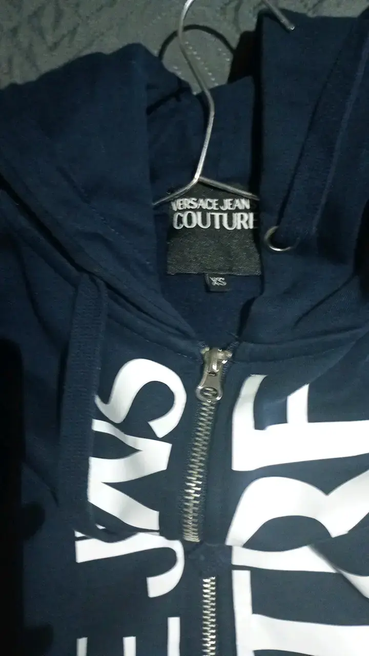 Polerón azul marino con capucha versace - 2