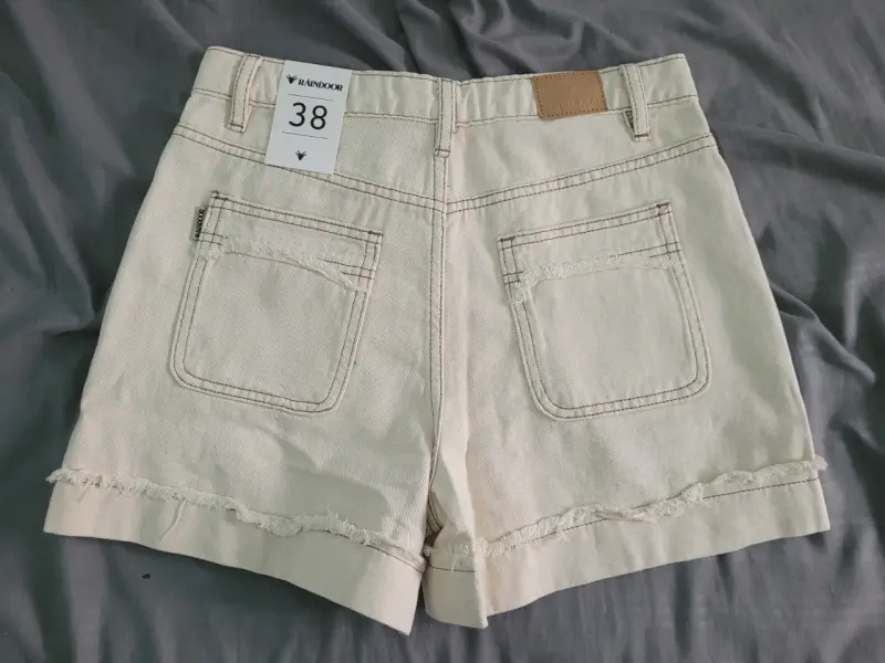 Shorts raindoor de mezclilla beige talla 38 - 2