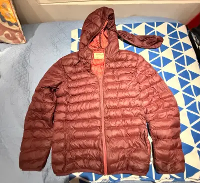 Chaqueta acolchada Aussie burdeo con capucha - miniatura 1