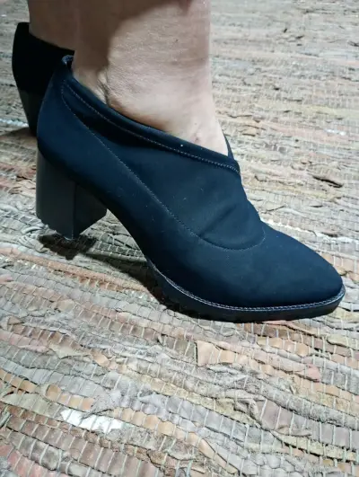 Zapatos de tacón negro para mujer - miniatura 3