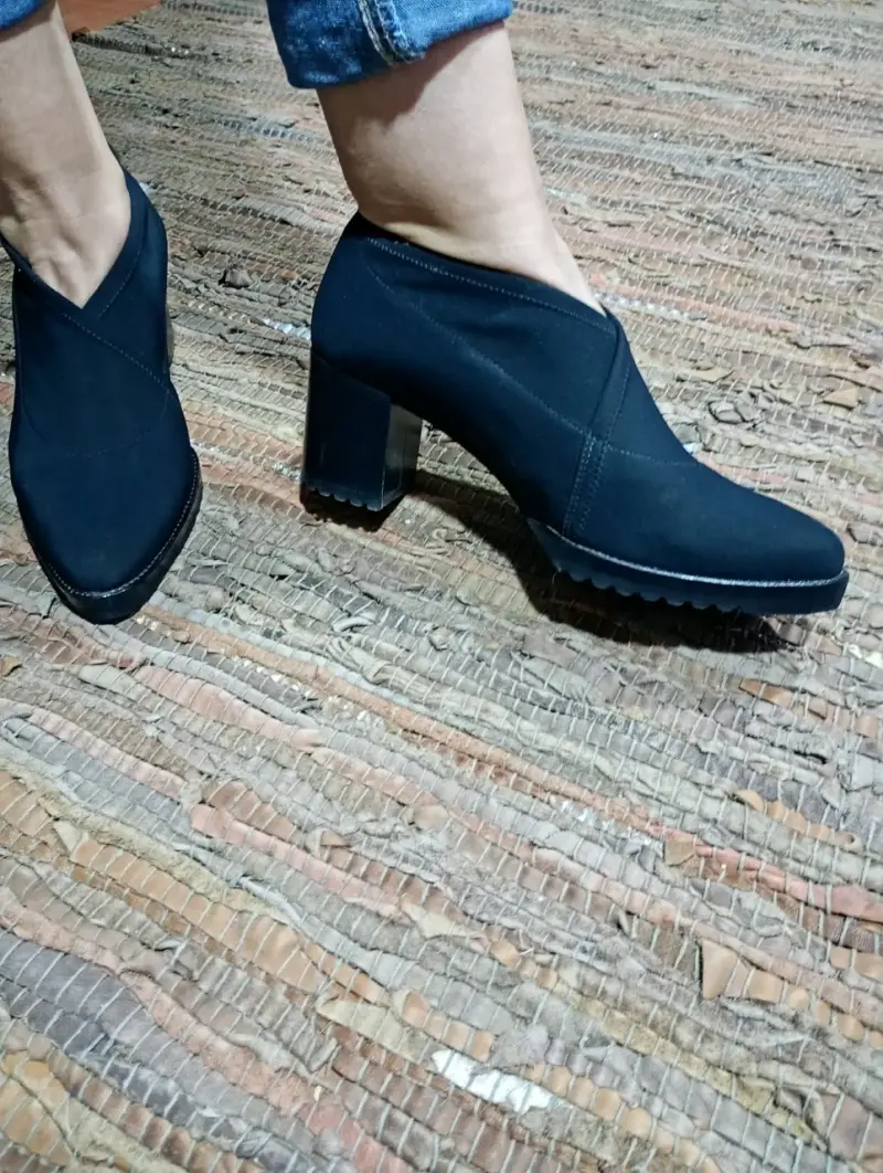 Zapatos de tacón negro para mujer - 4